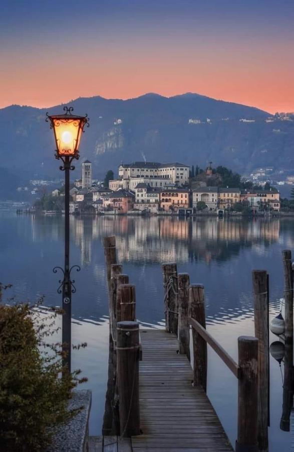 Little Suite Near Lake Verbania Exterior photo
